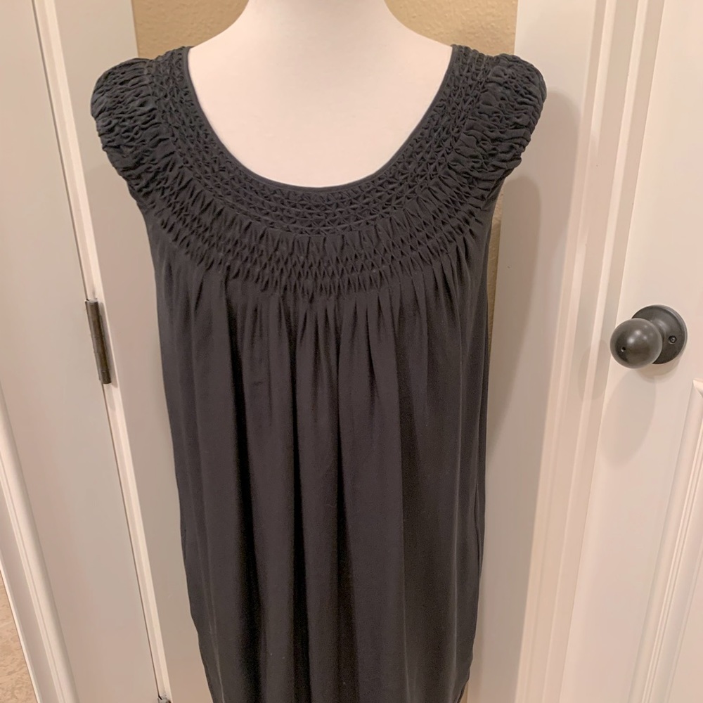 Super chic Vince dress with pockets, size XS